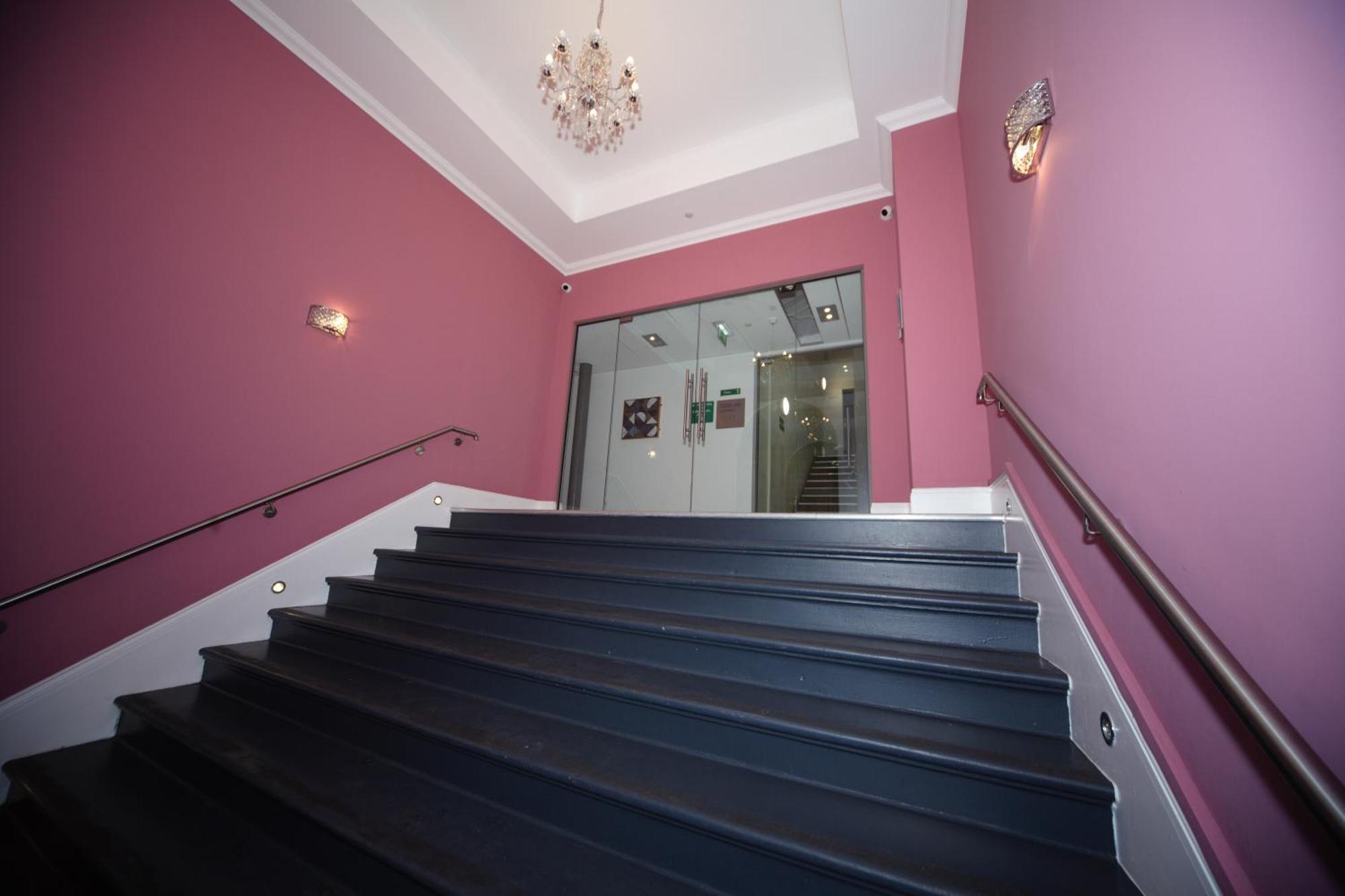 Premier Apartments แบรดฟอร์ด ภายนอก รูปภาพ